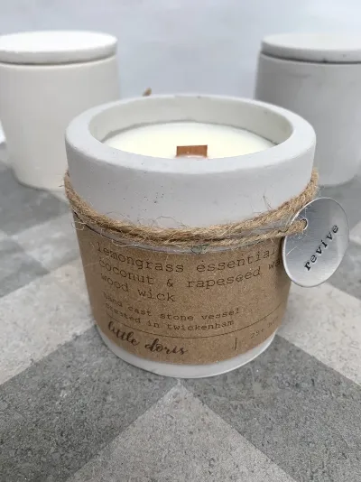 lemongrass essential oil candle